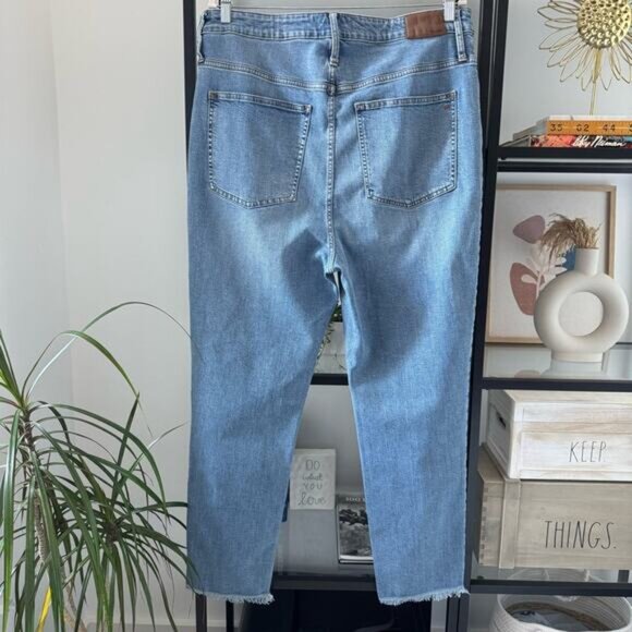 Madewell The Perfect Vintage Jeans in Blue Hoyne Wash Raw Hem High Rise Size 33 - Picture 3 of 11